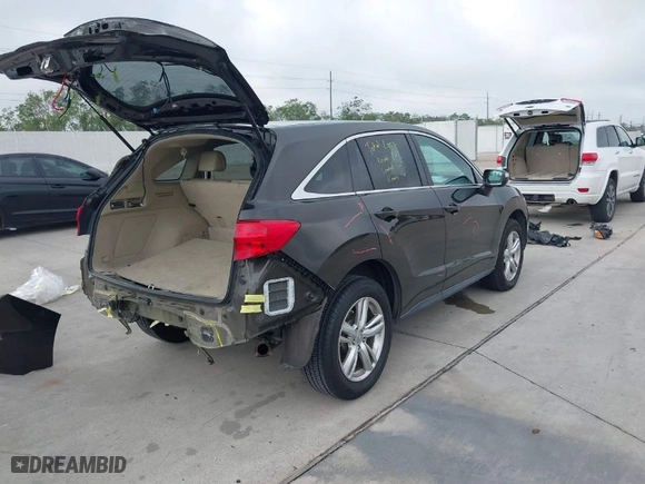 2014 Acura RDX with VIN 5J8TB3H33EL008964, listed as a IAAI auction lot 40826147 with 92,309 mi miles. Bid and sale history available at carsss.com. Image 4.