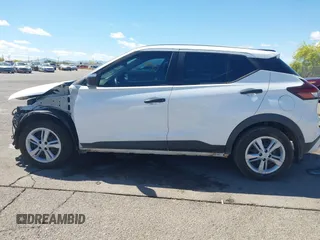 2022 Nissan Kicks S z VIN 3N1CP5BV7NL511927, wystawiony jako IAAI lot #42025240 z przebiegiem 47 444 mil mil oraz . Historia ofert i sprzedaży dostępna na DreamBid. Obrazek 15.