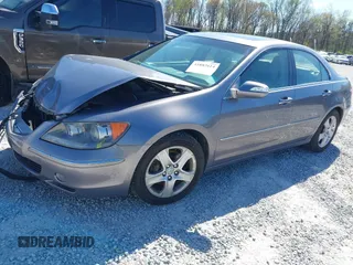 2007 Acura RL Tech Pkg with VIN JH4KB16647C002703, listed as a IAAI auction lot 41882614 with 174,713 mi miles. Bid and sale history available at carsss.com. Image 17.
