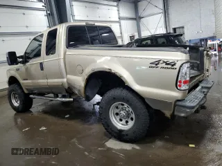 2001 Ford Super Duty F-250 XL with VIN 1FTNX21F51EC56106, listed as a Copart auction lot 89001365 with 153,839 mi miles and Salvage Title. Bid and sale history available at carsss.com. Image 2.
