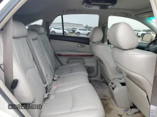 2004 Lexus RX 330 with VIN JTJGA31UX40040961, listed as a Copart auction lot 70238194 with 184,959 mi miles and Clean Title. Bid and sale history available at carsss.com. Image 10.