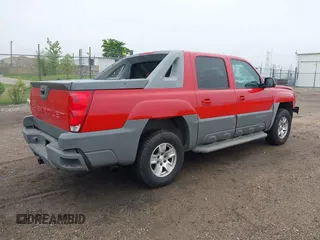2002 Chevrolet Avalanche z VIN 3GNEC13T02G159096, wystawiony jako IAAI lot #42311525 z przebiegiem 250 924 mil mil oraz . Historia ofert i sprzedaży dostępna na DreamBid. Obrazek 4.