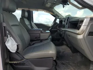 2023 Ford F-250 XL с VIN 1FT7X2BA4PEC40595, выставлен на аукционе Copart как лот 64612205 с пробегом 79 599 миль миль и Списание • Salvage title. История ставок и продаж доступна на DreamBid. Изображение 7.
