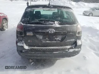 2006 Toyota Matrix STD z VIN 2T1KR32EX6C590103, wystawiony jako Copart lot #47093185 z przebiegiem Nie podano mil oraz Szkoda całkowita • Salvage title. Historia ofert i sprzedaży dostępna na DreamBid. Obrazek 6.
