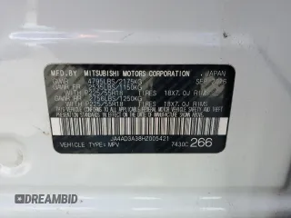 2017 Mitsubishi Outlander SE z VIN JA4AD3A38HZ005421, wystawiony jako Copart lot #55303005 z przebiegiem Nie podano mil oraz Szkoda całkowita • Salvage title. Historia ofert i sprzedaży dostępna na DreamBid. Obrazek 13.