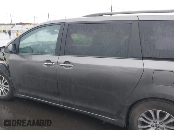 2018 Toyota Sienna XLE Auto Access Seat with VIN 5TDYZ3DC0JS917727, listed as a IAAI auction lot 41746005 with 130,565 mi miles and . Bid and sale history available at DreamBid. Image 14.