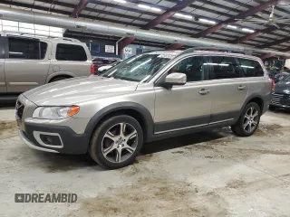 2013 Volvo XC70 T6 with VIN YV4902BZ0D1158804, listed as a Copart auction lot 43953605 with 254,229 mi miles and Clean Title. Bid and sale history available at DreamBid. Image 1.