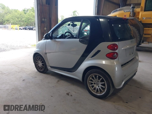 2014 Smart fortwo Pure с VIN WMEEJ3BA3EK750807, выставлен на аукционе IAAI как лот 42603379 с пробегом 99 376 миль миль и . История ставок и продаж доступна на DreamBid. Изображение 3.