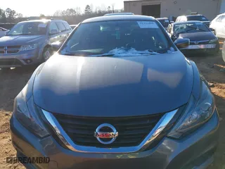 2018 Nissan Altima 2.5 SL with VIN 1N4AL3AP1JC270966, listed as a IAAI auction lot 41331808 with 130,846 mi miles. Bid and sale history available at carsss.com. Image 12.