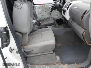 2007 Nissan Frontier XE with VIN 1N6BD06T97C418450, listed as a IAAI auction lot 41112236 with 275,727 mi miles. Bid and sale history available at carsss.com. Image 5.