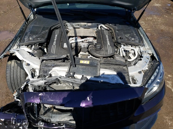 2018 Mercedes-Benz C 63 AMG with VIN 55SWF8GB0JU256980, listed as a Copart auction lot 43753793 with 61,270 mi miles and Salvage title. Bid and sale history available at DreamBid. Image 12.