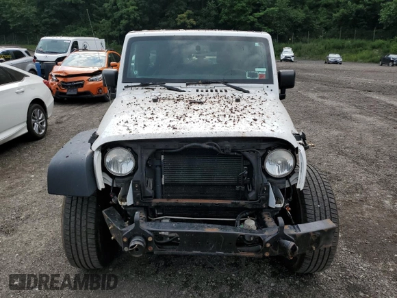 2014 Jeep Wrangler Unlimited Rubicon with VIN 1C4HJWFG4EL114743, listed as a Copart auction lot 61397575 with 110,222 mi miles and Salvage title. Bid and sale history available at DreamBid. Image 5.