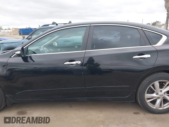 2014 Nissan Altima SV with VIN 1N4AL3AP4EC299772, listed as a IAAI auction lot 42054810 with 134,374 mi miles and . Bid and sale history available at DreamBid. Image 15.