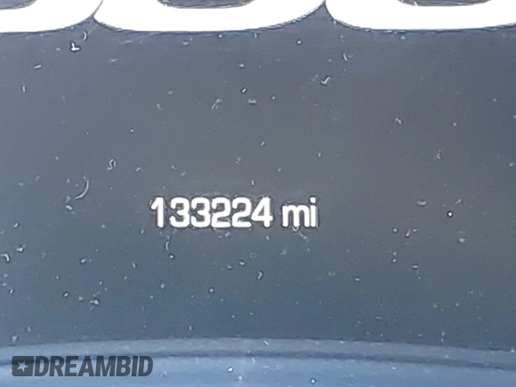2018 Chrysler 300 with VIN 2C3CCABG5JH214228, listed as a IAAI auction lot 41647033 with 133,224 mi miles. Bid and sale history available at carsss.com. Image 15.