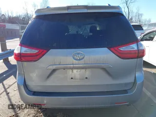 2019 Toyota Sienna LE with VIN 5TDJZ3DC4KS221245, listed as a IAAI auction lot 41455754 with 81,290 mi miles. Bid and sale history available at carsss.com. Image 16.