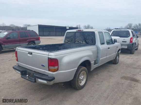 1996 Ford Ranger XL with VIN 1FTCR14A2TPA33525, listed as a IAAI auction lot 41602295 with 209,805 mi miles. Bid and sale history available at carsss.com. Image 4.