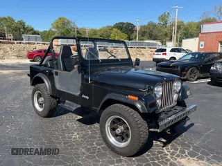 1986 Jeep CJ z VIN 1JCCM87A8GT005257, wystawiony jako Copart lot #73515554 z przebiegiem 51 993 mil mil oraz Tytuł czysty. Historia ofert i sprzedaży dostępna na DreamBid. Obrazek 1.