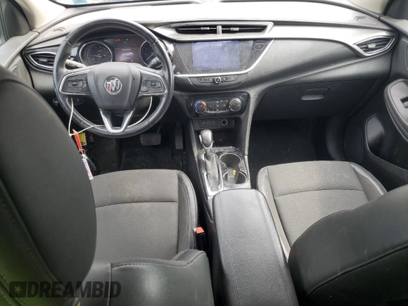 2020 Buick Encore GX Preferred z VIN KL4MMCSL6LB127482, wystawiony jako Copart lot #50872545 z przebiegiem 83 621 mil mil oraz Szkoda całkowita • Salvage title. Historia ofert i sprzedaży dostępna na DreamBid. Obrazek 8.