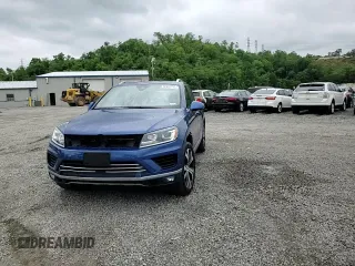 2017 Volkswagen Touareg Wolfsburg Edition z VIN WVGRF7BP3HD000826, wystawiony jako Copart lot #60832115 z przebiegiem 120 945 mil mil oraz Szkoda całkowita • Salvage title. Historia ofert i sprzedaży dostępna na DreamBid. Obrazek 15.