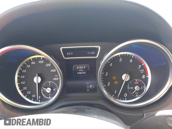 2014 Mercedes-Benz M 350 with VIN 4JGDA5HB2EA379792, listed as a IAAI auction lot 42104545 with 148,292 mi miles and . Bid and sale history available at carsss.com. Image 7.