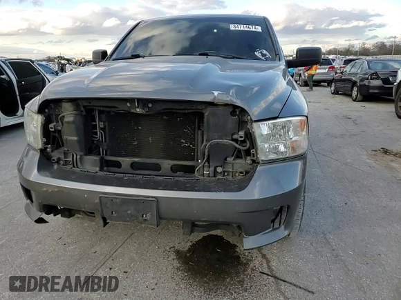 2013 Ram 1500 Express z VIN 1C6RR6FT2DS673827, wystawiony jako Copart lot #84714674 z przebiegiem 259 150 mil mil oraz Czysty tytuł • Clean title. Historia ofert i sprzedaży dostępna na DreamBid. Obrazek 10.