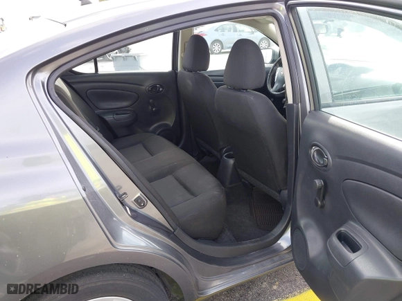 2019 Nissan Versa Sedan SV with VIN 3N1CN7AP1KL817747, listed as a IAAI auction lot 40800785 with 95,598 mi miles. Bid and sale history available at carsss.com. Image 8.