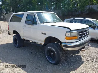 1995 Ford Bronco Custom with VIN 1FMEU15H9SLB40947, listed as a IAAI auction lot 42576134 with 195,658 mi miles and . Bid and sale history available at DreamBid. Image 1.