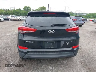 2016 Hyundai Tucson SE z VIN KM8J3CA45GU041303, wystawiony jako IAAI lot #42463591 z przebiegiem 96 516 mil mil oraz . Historia ofert i sprzedaży dostępna na DreamBid. Obrazek 17.