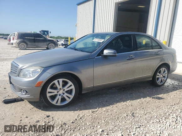 2011 Mercedes-Benz C 300 Sport z VIN WDDGF8BB9BR168783, wystawiony jako Copart lot #52319895 z przebiegiem 120 366 mil mil oraz Tytuł czysty. Historia ofert i sprzedaży dostępna na DreamBid. Obrazek 1.