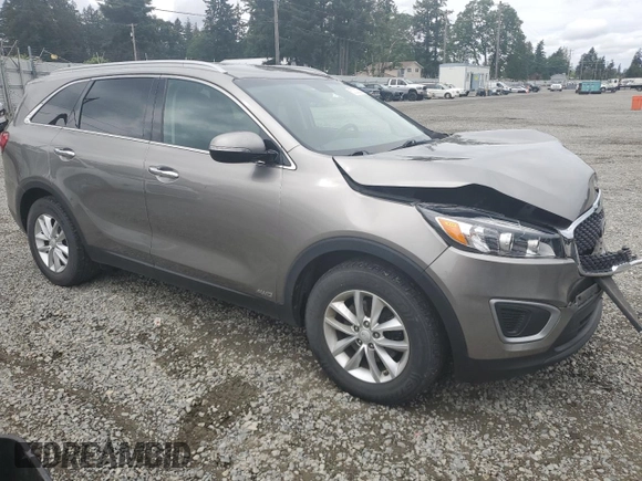 2017 Kia Sorento LX with VIN 5XYPGDA37HG295338, listed as a Copart auction lot 57227355 with 71,655 mi miles and Salvage title. Bid and sale history available at DreamBid. Image 4.