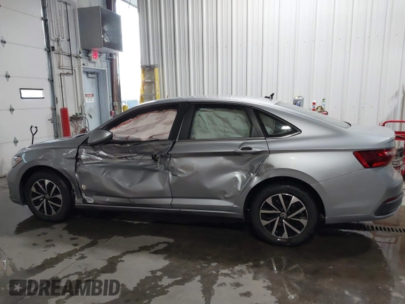 2024 Volkswagen Jetta S with VIN 3VW5M7BU4RM010489, listed as a IAAI auction lot 37960339 with 5,107 mi miles and . Bid and sale history available at DreamBid. Image 14.