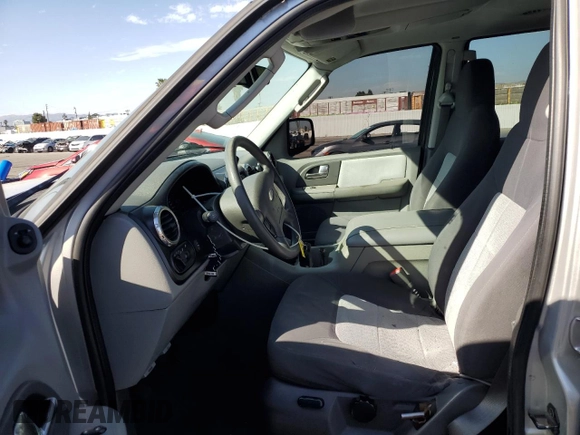 2004 Ford Expedition Special Service with VIN 1FMFU15LX4LB06382, listed as a Copart auction lot 47529795 with 125,902 mi miles and Salvage Title. Bid and sale history available at carsss.com. Image 7.