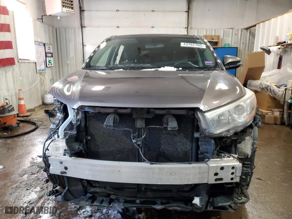 2016 Toyota Highlander LE with VIN 5TDBKRFH4GS258503, listed as a Copart auction lot 43762705 with 106,259 mi miles and Salvage Title. Bid and sale history available at carsss.com. Image 5.