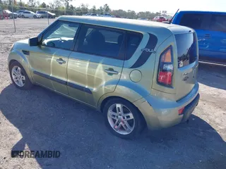 2011 Kia Soul + with VIN KNDJT2A24B7306054, listed as a IAAI auction lot 41703688 with 306,412 mi miles. Bid and sale history available at carsss.com. Image 3.