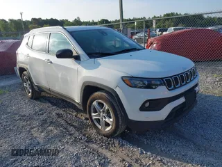 2024 Jeep Compass Latitude с VIN 3C4NJDBN5RT607238, выставлен на аукционе IAAI как лот 42732895 с пробегом 43 063 миль миль и . История ставок и продаж доступна на DreamBid. Изображение 1.