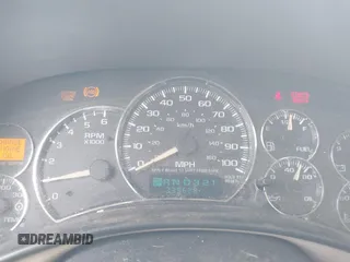 2001 Chevrolet Suburban LS with VIN 3GNGK26U11G231007, listed as a IAAI auction lot 41452238 with 339,628 mi miles. Bid and sale history available at carsss.com. Image 7.