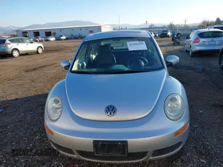 2006 Volkswagen New Beetle Coupe with VIN 3VWRW31C76M420759, listed as a IAAI auction lot 41406398 with 120,287 mi miles. Bid and sale history available at carsss.com. Image 12.