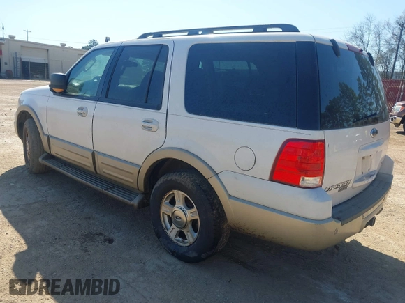 2005 Ford Expedition Eddie Bauer with VIN 1FMFU18575LB13711, listed as a IAAI auction lot 41848095 with 220,189 mi miles. Bid and sale history available at carsss.com. Image 3.