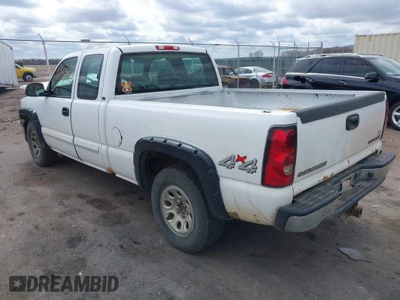 2005 Chevrolet Silverado 1500 Z71 z VIN 1GCEK19Z25Z282216, wystawiony jako IAAI lot #41931370 z przebiegiem 194 961 mil mil oraz . Historia ofert i sprzedaży dostępna na DreamBid. Obrazek 3.