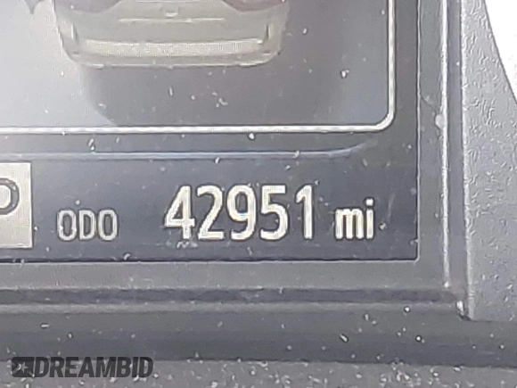 2017 Toyota Sienna SE with VIN 5TDXZ3DC6HS899952, listed as a IAAI auction lot 42444074 with 42,951 mi miles and . Bid and sale history available at DreamBid. Image 15.