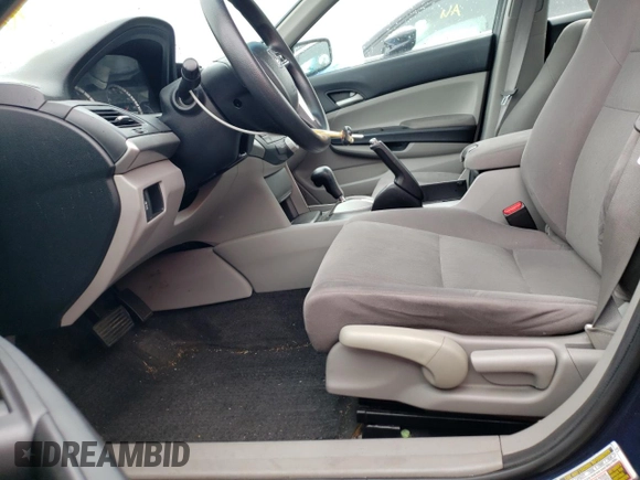 2011 Honda Accord LX z VIN 1HGCP2F34BA014343, wystawiony jako Copart lot #56515995 z przebiegiem 136 354 mil mil oraz Szkoda całkowita • Salvage title. Historia ofert i sprzedaży dostępna na DreamBid. Obrazek 7.