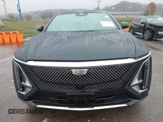 2024 Cadillac LYRIQ Luxury z VIN 1GYKPPRL5RZ129185, wystawiony jako IAAI lot #40825414 z przebiegiem 621 mil mil oraz . Historia ofert i sprzedaży dostępna na DreamBid. Obrazek 12.