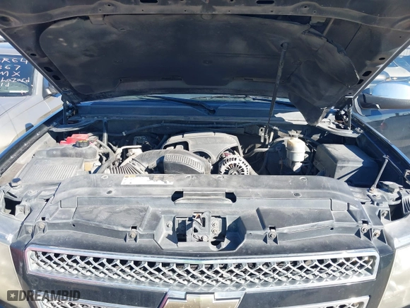 2011 Chevrolet Avalanche LTZ with VIN 3GNMCGE00BG391196, listed as a IAAI auction lot 41447134 with 248,991 mi miles. Bid and sale history available at carsss.com. Image 10.