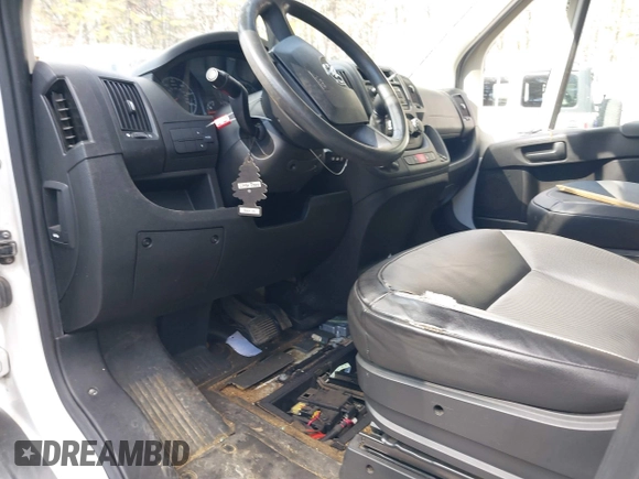 2017 Ram ProMaster Cargo with VIN 3C6TRVDG5HE526125, listed as a IAAI auction lot 41543749 with 167,397 mi miles and . Bid and sale history available at carsss.com. Image 5.