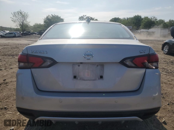 2021 Nissan Versa SV z VIN 3N1CN8EV3ML905913, wystawiony jako Copart lot #55330395 z przebiegiem 28 895 mil mil oraz Szkoda całkowita • Salvage title. Historia ofert i sprzedaży dostępna na DreamBid. Obrazek 6.