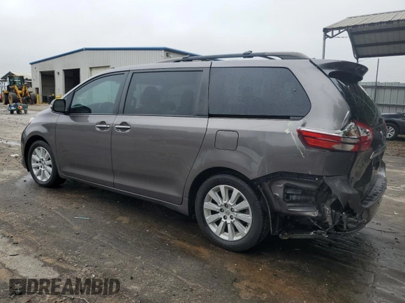 2016 Toyota Sienna XLE с VIN 5TDYK3DC8GS749610, выставлен на аукционе Copart как лот 57579215 с пробегом 167 554 миль миль и Списание • Salvage title. История ставок и продаж доступна на DreamBid. Изображение 2.