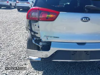 2019 Kia Niro EX with VIN KNDCC3LC2K5248526, listed as a IAAI auction lot 42043256 with 123,058 mi miles. Bid and sale history available at carsss.com. Image 6.