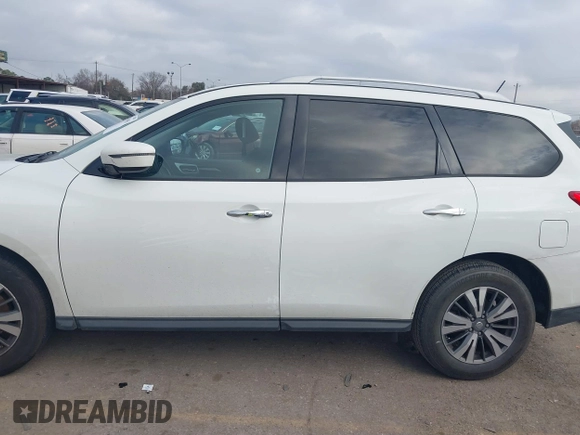 2017 Nissan Pathfinder Platinum with VIN 5N1DR2MN0HC609829, listed as a IAAI auction lot 41500505 with 185,271 mi miles. Bid and sale history available at carsss.com. Image 15.
