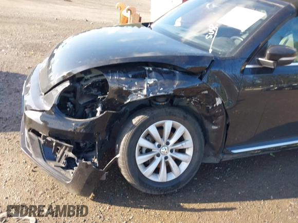 2018 Volkswagen Beetle S with VIN 3VW5DAAT5JM515743, listed as a IAAI auction lot 42014567 with Not Provided miles and . Bid and sale history available at DreamBid. Image 6.