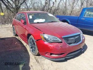2013 Chrysler 200 Limited with VIN 1C3CCBCG4DN719399, listed as a IAAI auction lot 41794229 with 123,903 mi miles. Bid and sale history available at carsss.com. Image 1.